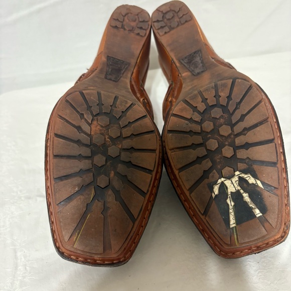 Timberland Comforia brown suede and leather clogs. - Picture 5 of 9